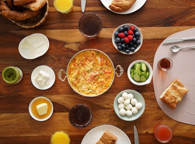 Türkisches Menemen - gemeinsam frühstücken Türkisches Menemen - gemeinsam frühstücken