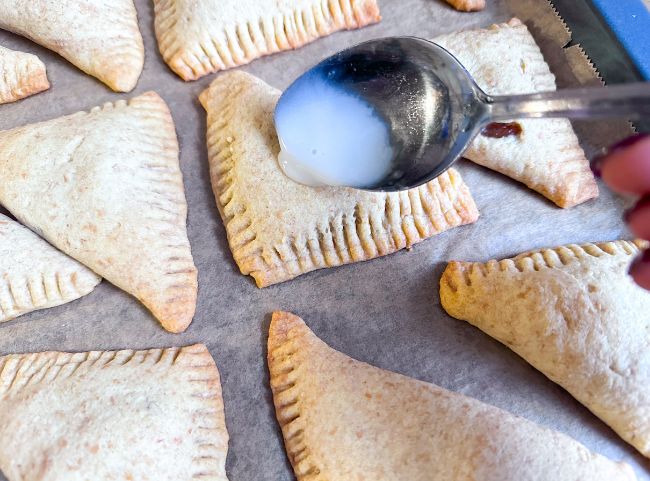 Vegane Apfeltaschen Zuckerguss