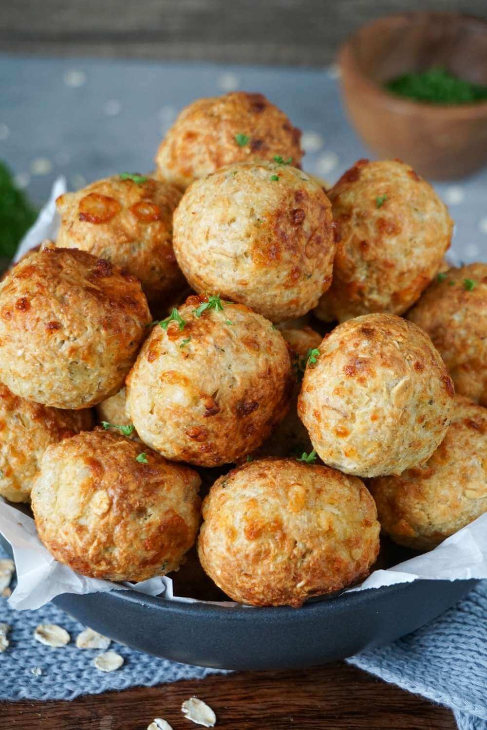 Vegetarische Haferfrikadellen aus der Heißluftfritteuse Vegetarische Haferfrikadellen aus der Heißluftfritteuse
