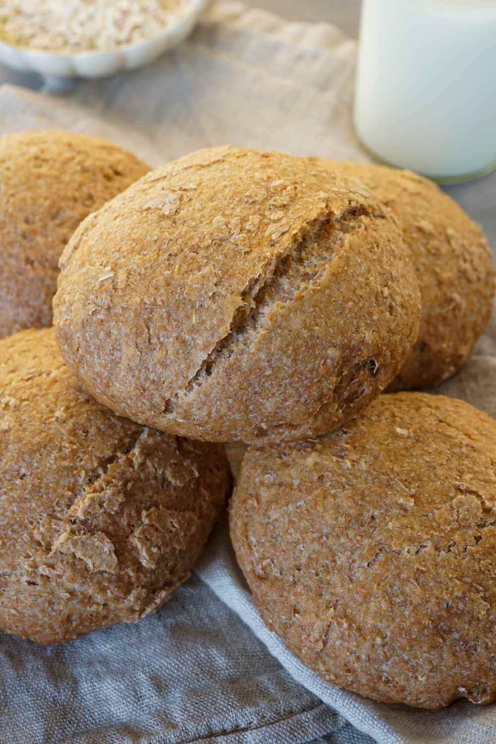 Vollkornbr&ouml;tchen backen