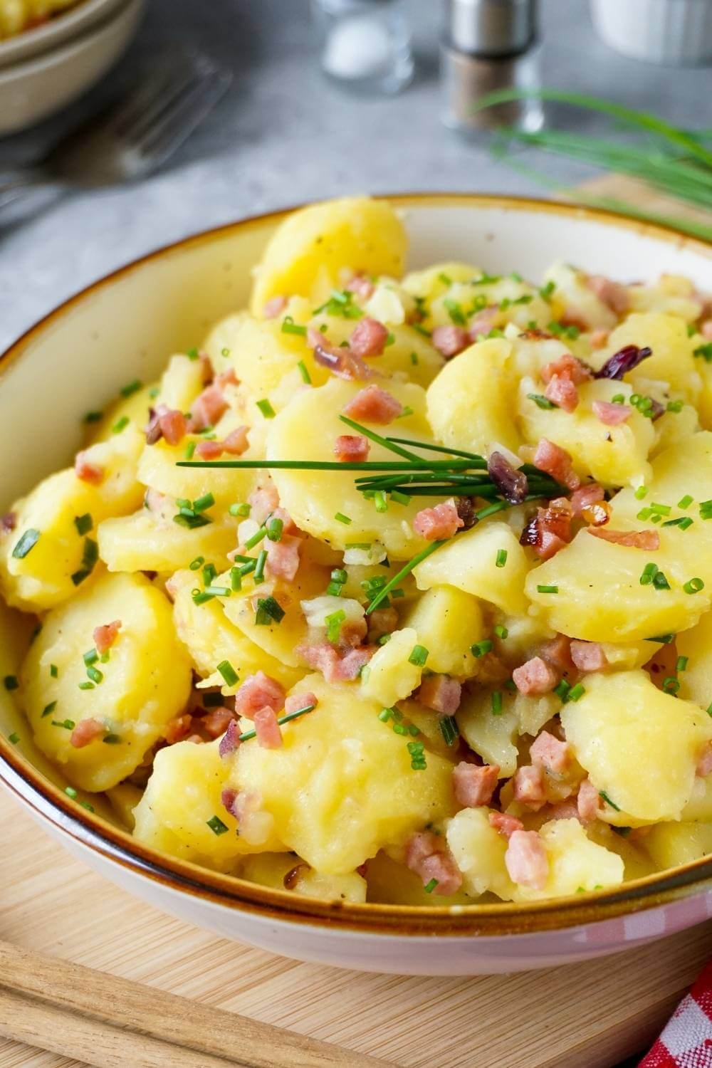 Warmer Kartoffelsalat, der einfach begeistert Warmer Kartoffelsalat, der einfach begeistert