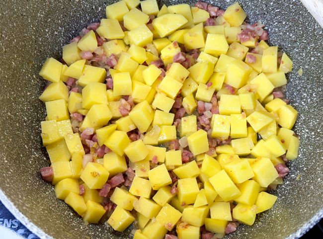 Weiße Bohnen Eintopf mit Kartoffeln kochenf Weiße Bohnen Eintopf mit Kartoffeln kochen