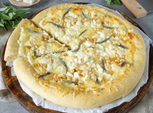 Wei&szlig;e Pizza