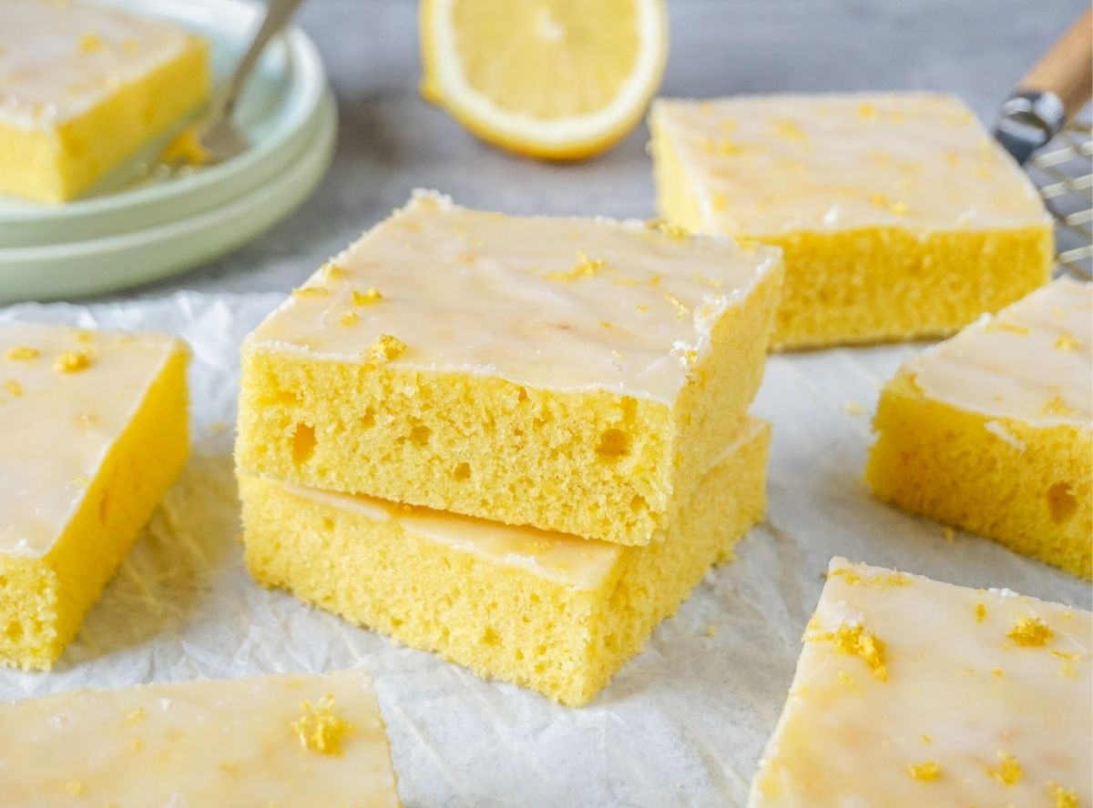 Zitronenkuchen vom Blech - Blitzschnelles Rezept