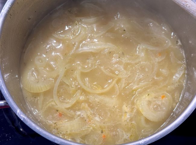 Zwiebelsuppe kochen Zwiebelsuppe kochen
